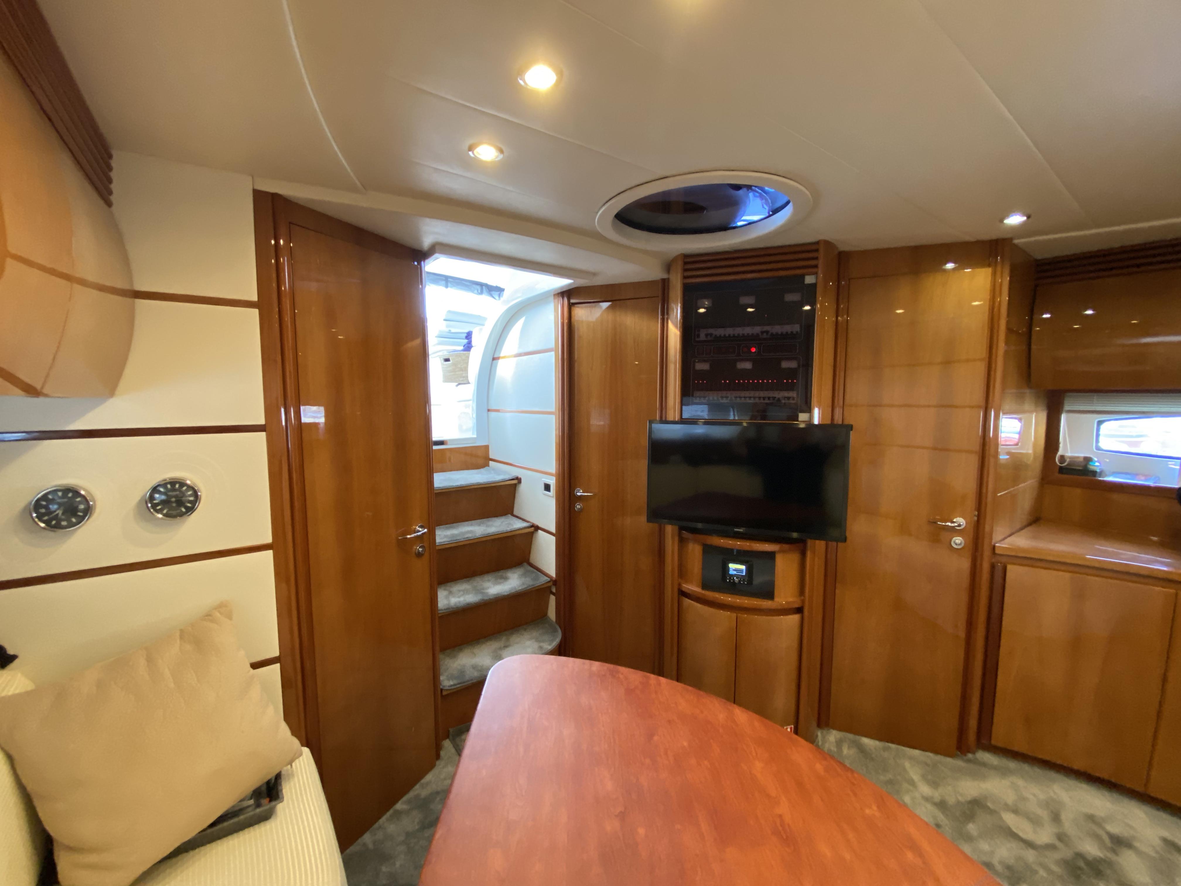 2007 PERSHING 50' 